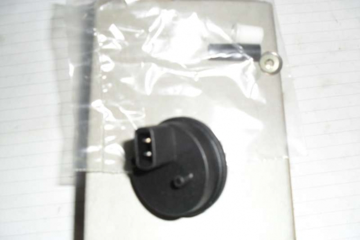 Carburatorventiel Passat/Santana 82-88, Audi 80/90 82-87, Audi 100 83-89, Scirocco/Corrado 82-92, Golf/Jetta 82-92, Golf Cabrio 84-93, Audi Coupe 81-87, Caddy 83-92 2E2, 2E3