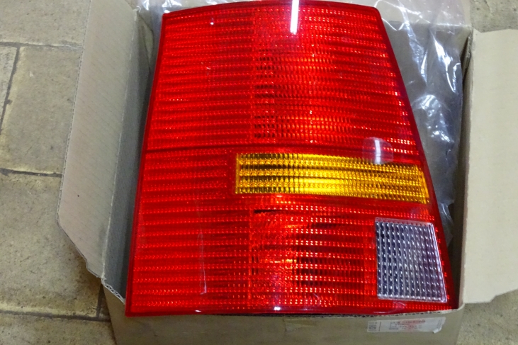 Achterlicht Golf 4 met mistlicht links